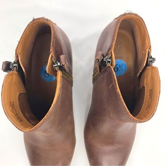 Frye JUDITH Brown Leather Double Zip Heeled Ankle Boots in Wheat - Picture 10 of 16